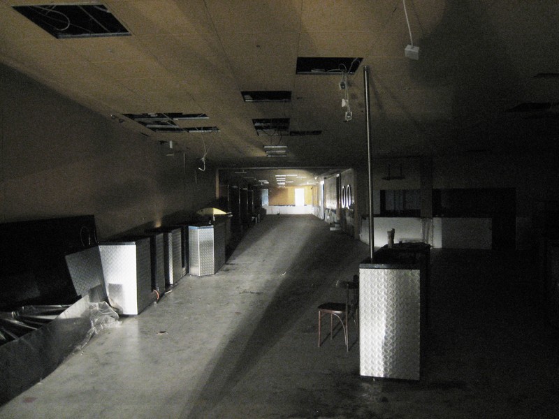 Photo of the main hall as it looked in 2008. *sob*